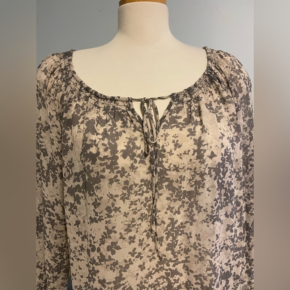 Club Monaco - long sleeve silk blouse